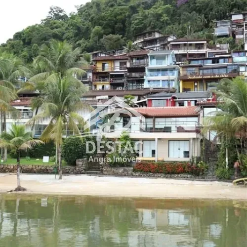 Casa condomínio com praia privativa e píer para atracagem lancha- 04 suítes