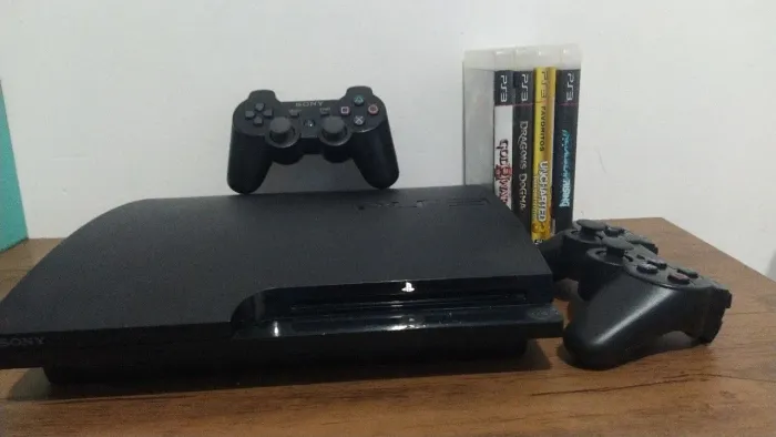 Playstation 3 - 500GB desbloqueado