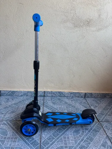Patinete infantil azul 