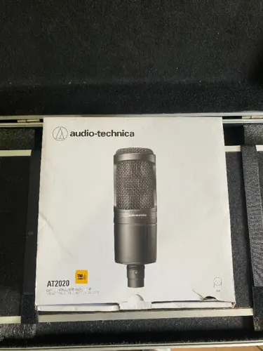 Microfone Condensador Audio-technica AT2020 + Caixa