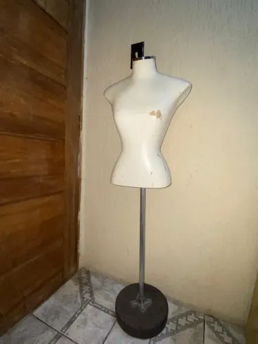 Manequim com suporte