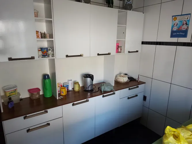 Belo armário de cozinha