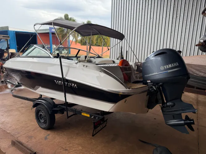 Lancha Ventura 195 motor yamaha 115