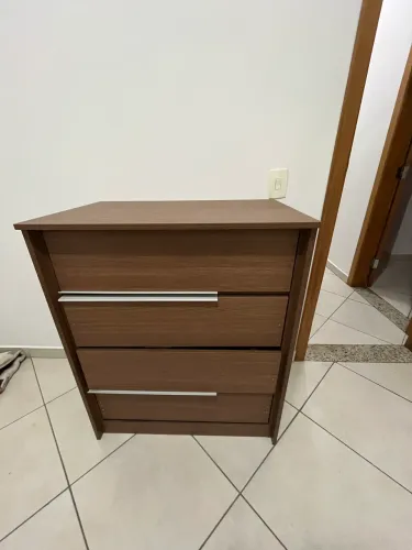 Cômoda 4 gavetas