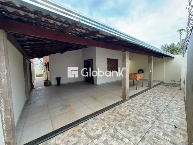 Casa 3 quartos à venda Chácaras Paraíso 150m² Montes Claros MG