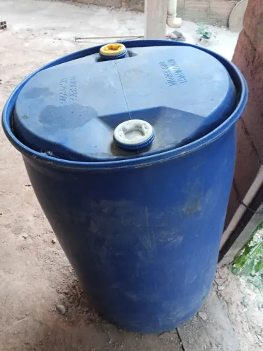 Bombona tambor de plástico 200 litros 