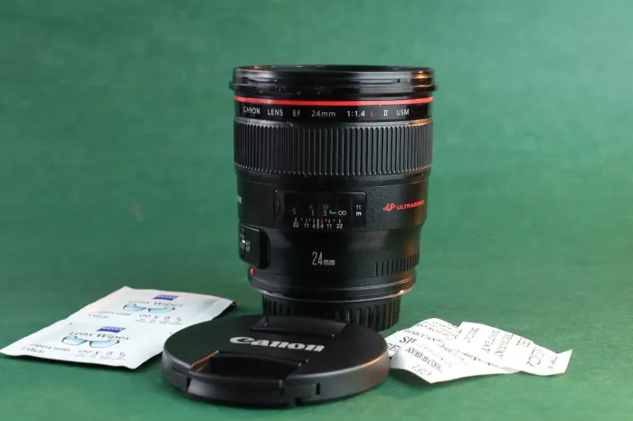 Canon EF 24mm II USM