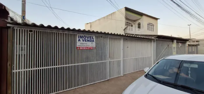 SAMAMBAIA SUL QD 106 CASA COM BARRACO DE FUNDOS
