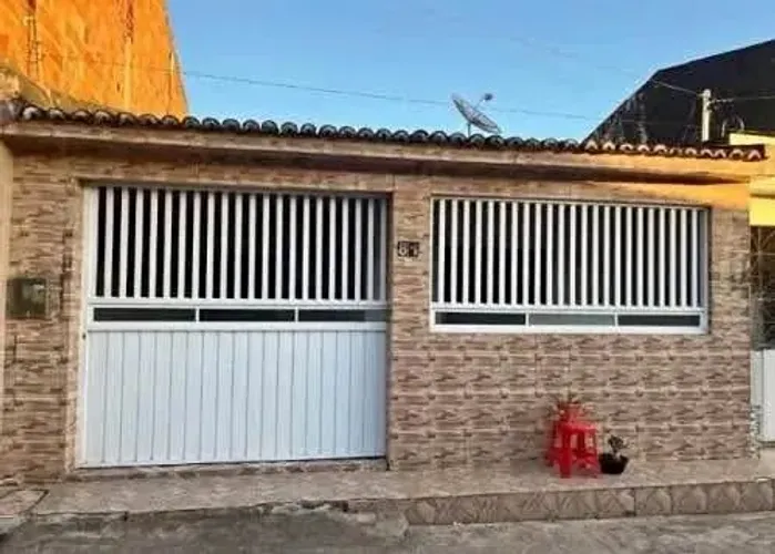VENDE SE CASA NO BAIRRO DE FATIMA