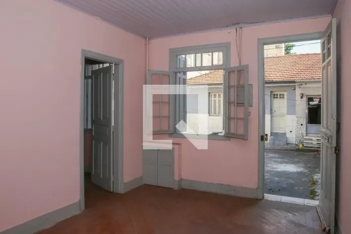 Casa à Venda - Bom Retiro, 2 Quartos, 98 m2