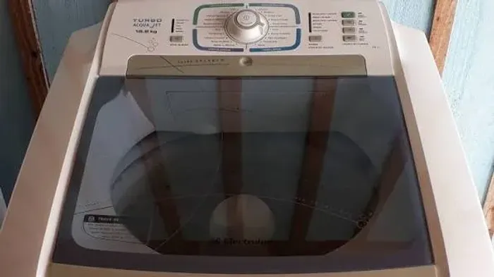 lavadora de roupa 15 kilos eletrolux lta15 com a carcaça de fibra não enferruja