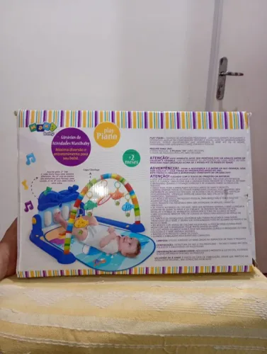 Tapete de atividades para bebê