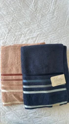 2 Toalhas Banhão Karsten - 1,50 x 0,86 cm - NOVAS, com etiquetas