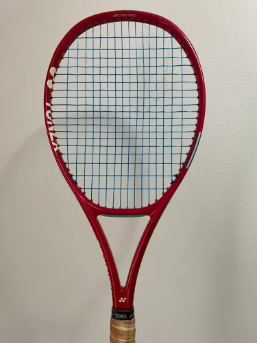 Raquete Yonex Vcore 98 L2 2026