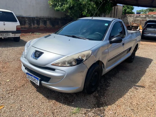 Peugeot Hoggar XR 1.4 Flex 8V 2P 2011