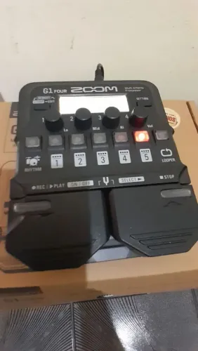 Pedaleira Zoom G1 Four Nova na caixa com fonte original 