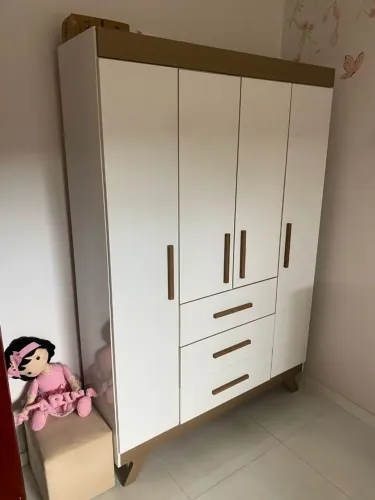 Móveis para quarto de bebê/criança. 