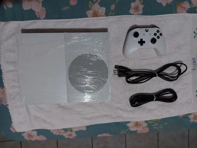 Xbox One S completo