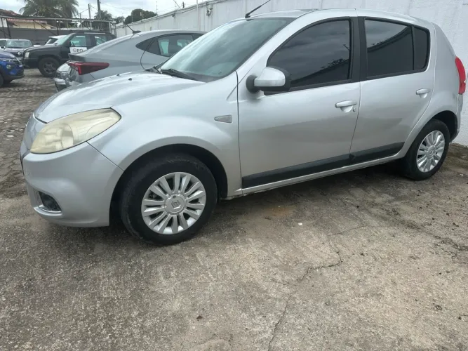 Renault Sandero Privilège Hi-flex 1.6 16V 5P AUT 2012