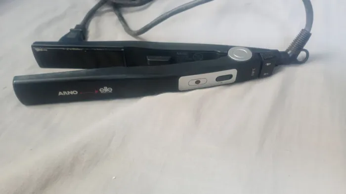 Chapinha alisadora bivolt Arno 