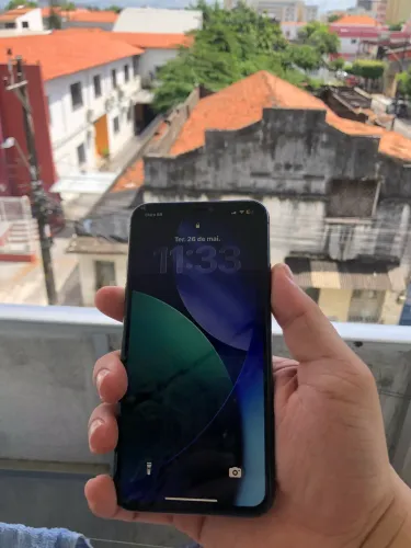 iPhone 11 Pro Max tela trincada 