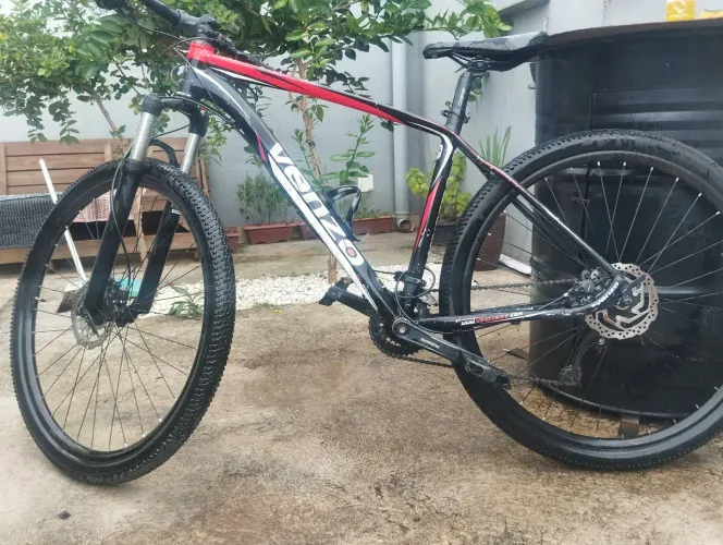 BIKE VENZO ARO 29- RECEM MONTADA