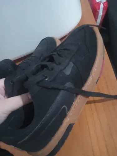 Tênis masculino 37