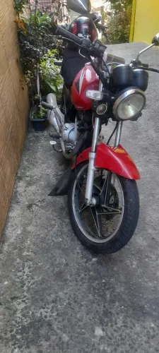 Moto toda boa e bem conservada