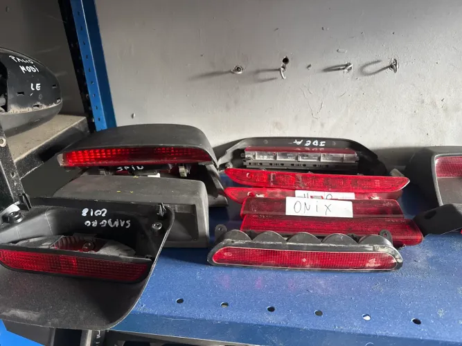 Luz de freio / breack light para carros / veiculos 