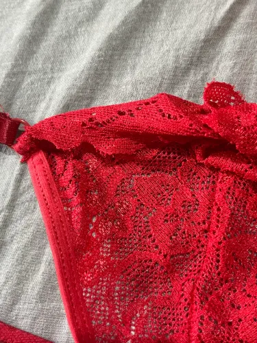 Lingerie vermelha com laços