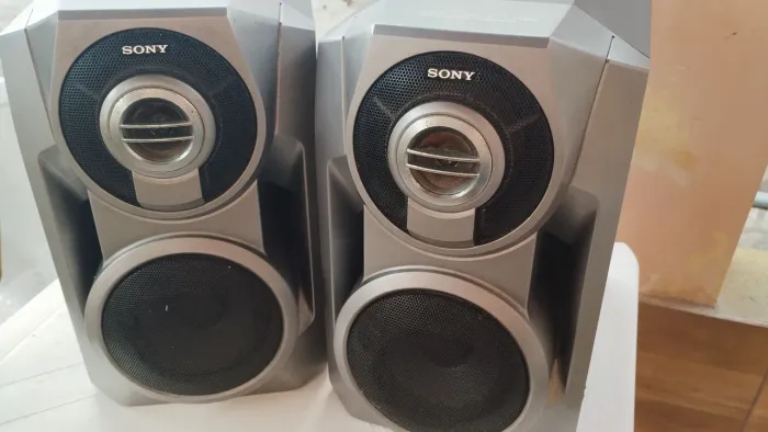 SOMENTE O PAR de caixas de som Sony MHC - DX5 com Subwoof embutido. É grave! 