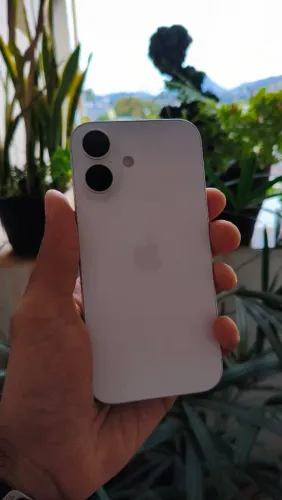 iPhone 16 - 128GB
