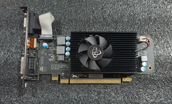 Placa de Vídeo XFX AMD Radeon R7 250 Core Edition Low Profile
