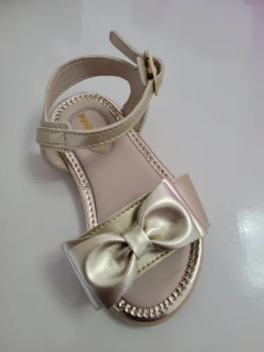 Sandalia Pimpolho dourada também 21