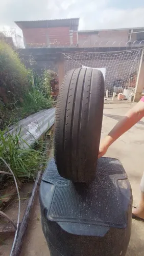 Pneus usados 185 / 65 R 15 (Dois pneus) - R$ 70 R$ 70 os dois