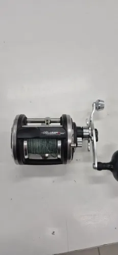 Carretilha Black max 30 .