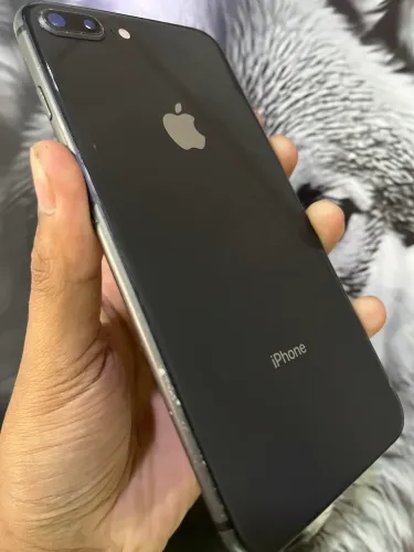 iPhone 8 Plus em bom estado
