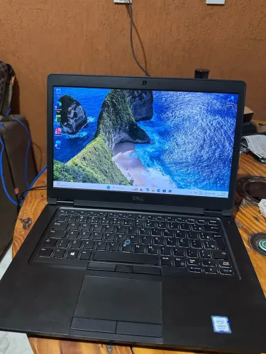 DELL Latitude 5490