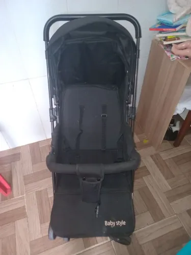 Carrinho de Bebê à Venda