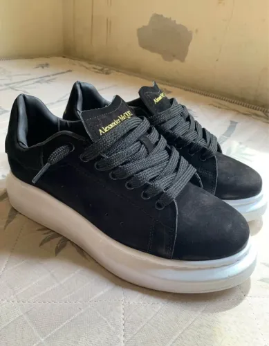 Tênis alexander mcqueen camurça N 41
