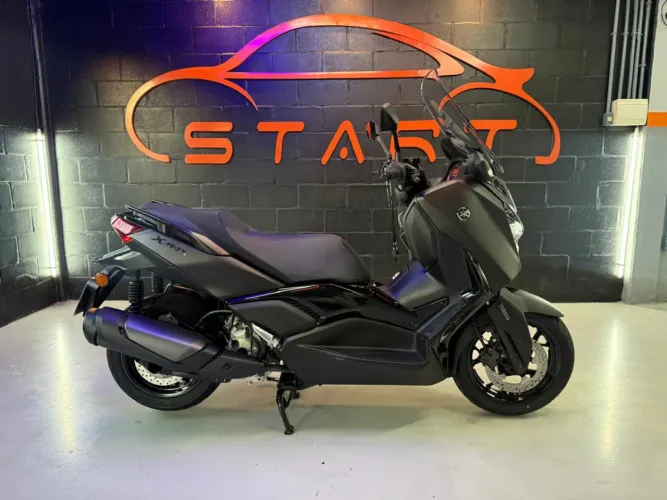 YAMAHA XMAX 300 CONNECTED  2026 Gasolina