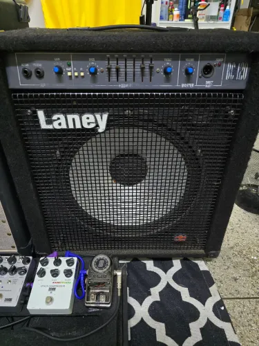 Amplificador de baixo Laney BC120 Inglês 