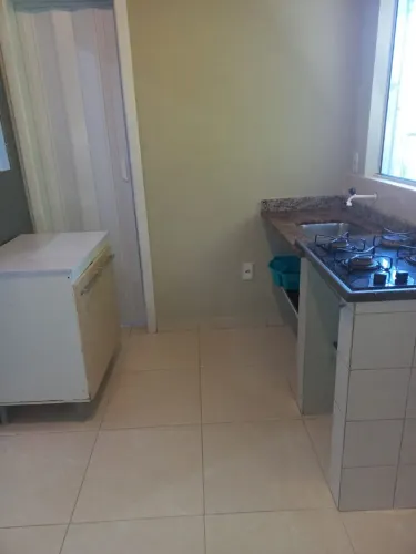 Aluga-se Kitnet próximo ao Floripa Shopping
