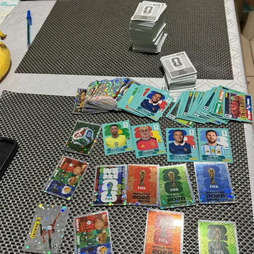 FIGURINHAS DA COPA PARA VOCÊ COMPLETAR O SEU ÁLBUM!