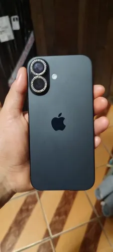 Vendo iPhone 16 celular em ótimo estado, está sem nenhum detalhe!