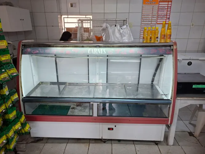 Expositor de carnes e frios