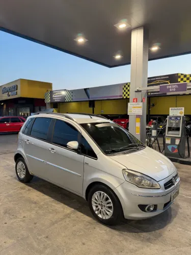 Fiat Idea Essence 1.6 Flex 16V 5P 2011