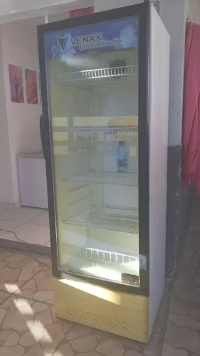 Vendo se este freezer expositor gelando bem para o conforto do seu comércio por r$ 1599