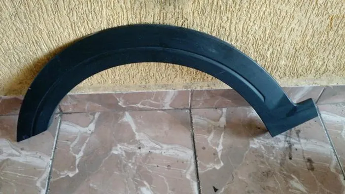 Moldura Vão De Roda Dianteira Esquerda Saveiro G7 Cross