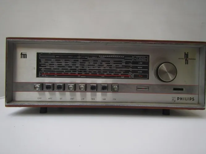 Rádio antigo multe banda Philips